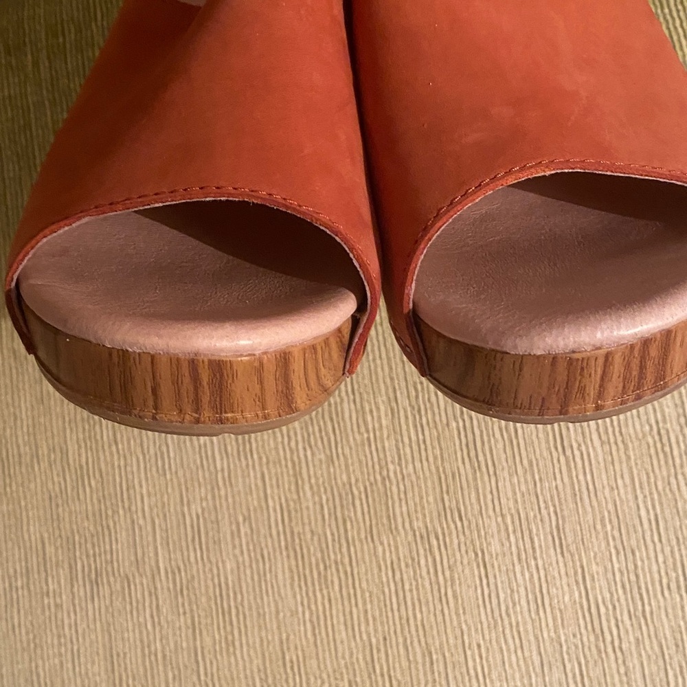 Dansko Macy Coral Leather Slide Sandals. Euro 38. Excellent Condition. - Picture 5 of 13